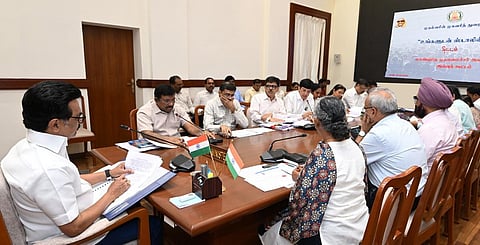‘உங்களுடன் ஸ்டாலின்’ திட்டத்தில் பெறப்படும் அனைத்து மனுக்கள் மீதும் நடவடிக்கை: அதிகாரிகளுக்கு முதல்வர் அறிவுறுத்தல்