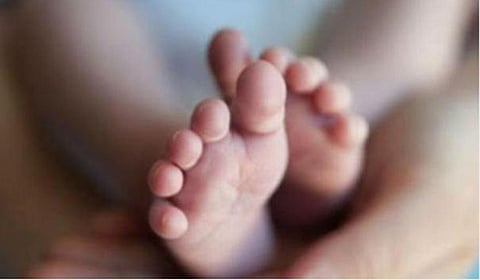 போக்குவரத்து நெரிசலில் ஆம்புலன்ஸ் சிக்கியதில் குழந்தை உயிரிழப்பு
