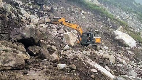 இமாச்சலில் கனமழை: இதுவரை 427 பேர் உயிரிழப்பு