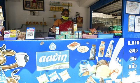 ஜிஎஸ்டி புதிய வரிவிதிப்பு: பால் பொருட்கள் விலையை ஆவின் குறைக்க நடவடிக்கை எடுக்க பால் முகவர்கள் வலியுறுத்தல்