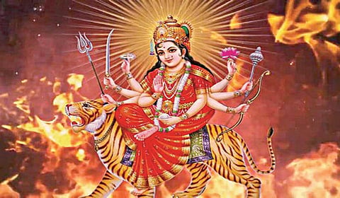 பிரபஞ்ச உயிர் சக்தியைக் கொண்டாடும் நவராத்திரி விழா