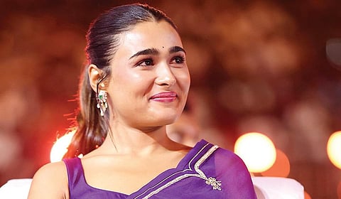 ஷாலினிக்கு மீட்சி தருமா ‘இட்லி கடை’?
