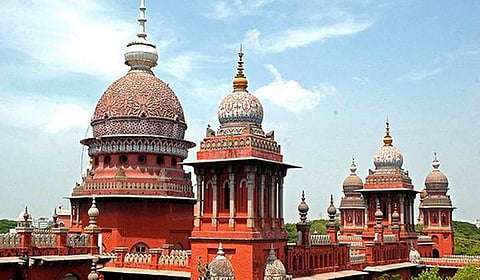 மருதமலையில் 184 அடி உயரத்தில் முருகன் சிலை அமைக்கும் விவகாரம்: அரசு பதிலளிக்க ஐகோர்ட் உத்தரவு