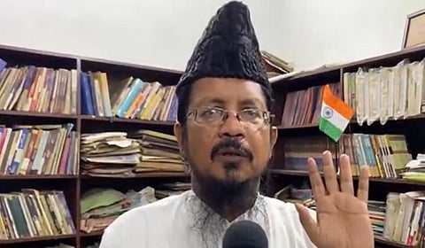 ‘ஐ லவ் முகமது’ சர்ச்சை தேவையில்லை: மவுலானா ஷகாபுதீன் வலியுறுத்தல்