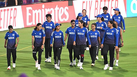 ‘பாக். அணியுடன் கைகுலுக்கல் இல்லை’ - இந்திய ஆடவர் கிரிக்கெட் அணியை பின்தொடரும் மகளிர் அணி | Women's WC