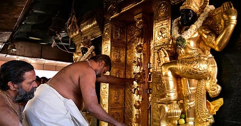 சபரிமலை ஐயப்பன் கோயிலில் தங்கம் மாயமான சர்ச்சை: விஜய் மல்லையா வழங்கிய தங்கத்தில் செம்பு கலப்பா?
