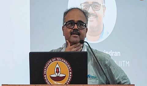 ஏஐ பயன்பாட்டுக்கான விதிமுறைகள் விரைவில் வெளியீடு: சென்னை ஐஐடி பேராசிரியர் ரவீந்திரன் தகவல்