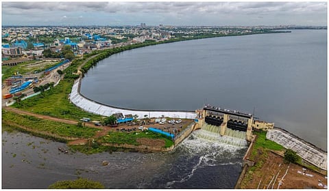பூண்டி ஏரியில் இருந்து விநாடிக்கு 4,500 கன அடி உபரி நீர் திறப்பு