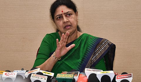 சசிகலா