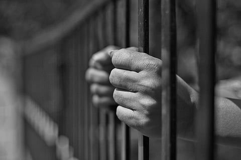 சிறுமி பாலியல் வன்கொடுமை: 5 பேருக்கு 20 ஆண்டு சிறை