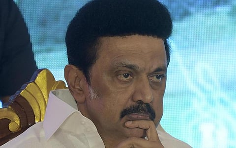 இலங்கை கடற்படையினரால் கைது செய்யப்பட்ட மீனவர்களை மீட்க மத்திய அமைச்சருக்கு முதல்வர் கடிதம்