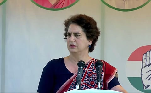 “இது வாரிசு அரசியல் அல்ல... நாட்டுக்கான எங்கள் தர்மம்!” - பிஹாரில் பிரியங்கா காந்தி பேச்சு