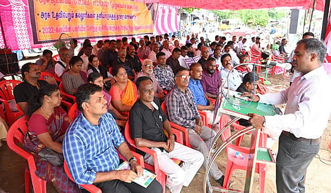 10 அம்ச கோரிக்கைகளை வலியுறுத்தி சென்னையில் கல்லூரி ஆசிரியர்கள் உண்ணாவிரதம்
