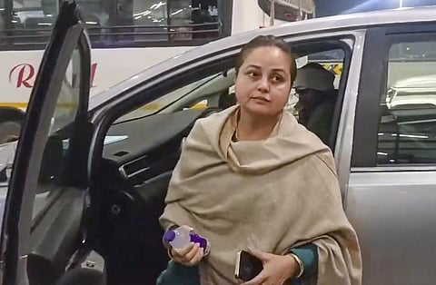 போலி அனுதாபம் வேண்டாம்: தேஜஸ்வி மீது ரோகிணி சாடல்