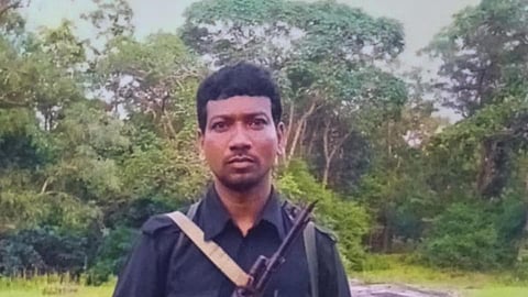 ஆந்திர வனப்பகுதியில் என்கவுன்ட்டர்: நக்சலைட் கமாண்டர் உட்பட 6 பேர் உயிரிழப்பு
