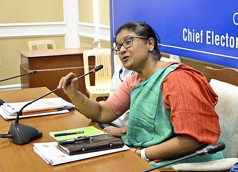 தமிழக தலைமை தேர்தல் அதிகாரி அர்ச்சனா பட்நாயக்