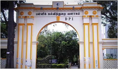 அரசுப் பள்ளிகளில் ‘காக்கா முட்டை’ திரைப்படம்: பள்ளிக் கல்வித் துறை உத்தரவு