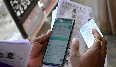 SIR | ‘2002/05 வாக்காளர் பட்டியலில் பெயரை கண்டறிய முடியாவிட்டாலும் படிவம் அளிக்கலாம்’