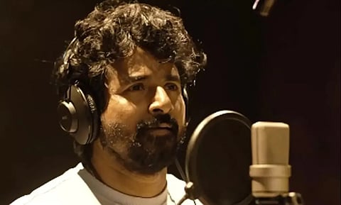 ‘பராசக்தி’ டப்பிங்கை தொடங்கினார் சிவகார்த்திகேயன்