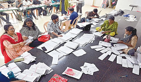 எஸ்ஐஆர் படிவத்தை டிச.14 வரை அளிக்கலாம்: அவகாசம் மேலும் 3 நாட்கள் நீட்டிப்பு
