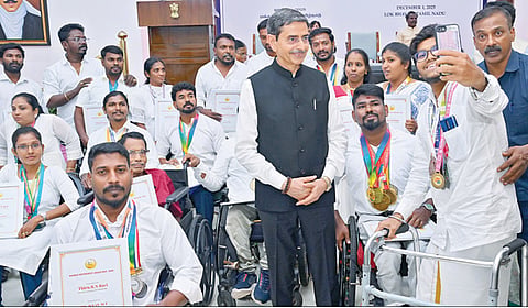 மாற்றுத் திறனாளிகளின் தனித்திறனை கண்டறிந்து ஊக்குவிக்க வேண்டும்: ஆளுநர் ஆர்.என்.ரவி வலியுறுத்தல்