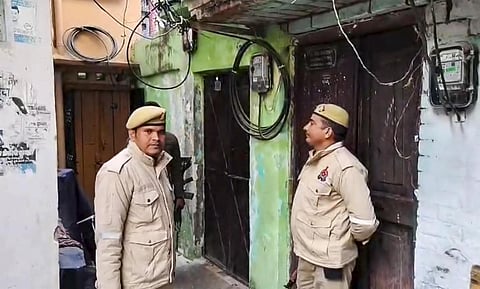 காஷ்மீரில் 8 இடங்களில் என்ஐஏ அதிகாரிகள் சோதனை
