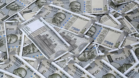 ரூபாய் மதிப்பு வரலாறு காணாத வீழ்ச்சி - 1 டாலருக்கு ரூ.90.56 ஆக சரிவு!