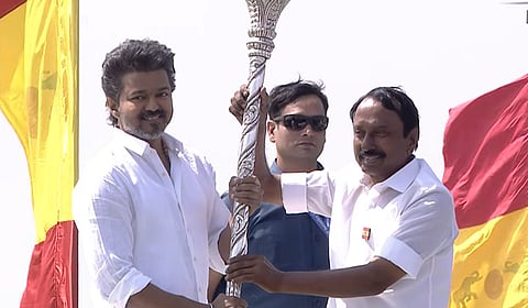 தவெக தலைவர் விஜய் சீண்டலுக்கு அதிமுக ரியாக்ஷன் என்ன? - ஒரு விரைவுப் பார்வை