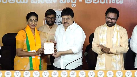பாஜகவில் இணைந்தார் பெங்களூரு நடிகை ஆமணி