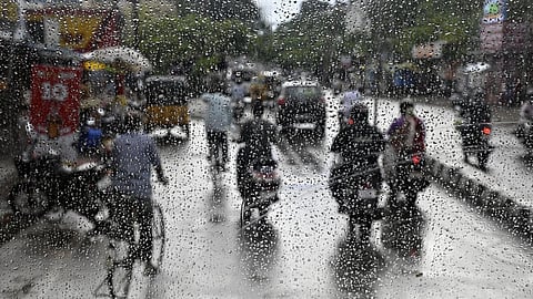 தமிழகத்தில் நாளை முதல் மழைக்கு வாய்ப்பு