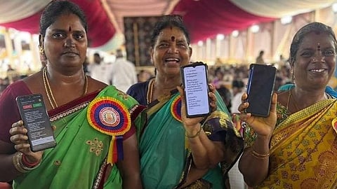 மகளிர் உரிமைத் தொகை ரூ.3 ஆயிரம்: அதிமுக தேர்தல் அறிக்கையில் சேர்க்கக் கோரிக்கை