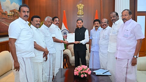ஆளுநர்ஆர்.என்.ரவியுடன் எடப்பாடி பழனிசாமி சந்திப்பு
