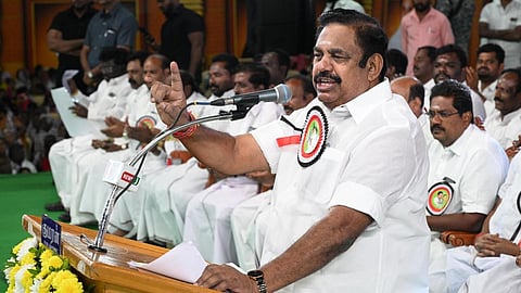 அதிமுக பொதுச் செயலாளர் பழனிசாமி