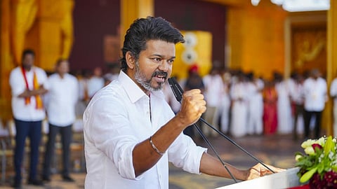 தேர்தல் அறிக்கை தயாரிக்க 12 பேர் குழு அறிவித்தார் விஜய்