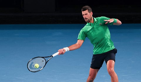 ஆஸ்திரேலிய ஓபன்: ஜோகோவிச், இகா ஸ்வியாடெக் 2-வது சுற்றுக்கு முன்னேற்றம்