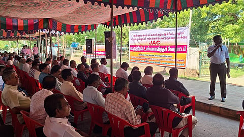 சிதம்பரம்: அண்ணாமலை பல்கலை., கூட்டு நடவடிக்கைக்குழு சார்பில் உண்ணாவிரதப் போராட்டம்