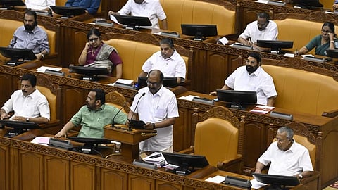 சாலை விபத்தில் சிக்கியவர்களுக்கு 5 நாட்கள் இலவச சிகிச்சை: கேரள பட்ஜெட்டில் அறிவிப்பு!