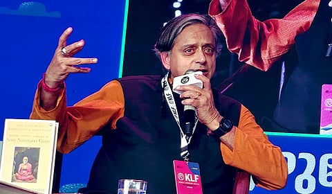 ஒரு மலையாளி என்ற முறையில்
மத்திய பட்ஜெட்டில் திருப்தி அளிக்கும் எதுவும் இல்லை: சசி தரூர் கருத்து