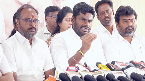 கோவையில் நேற்று செய்தியாளர்களை சந்தித்த அண்ணாமலை