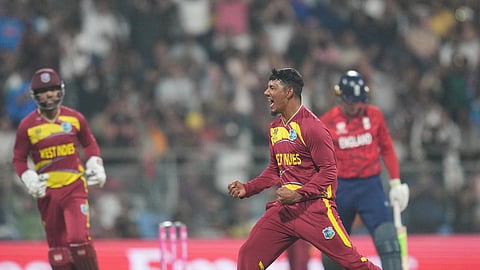 இங்கிலாந்தை ஆல் அவுட் செய்தது மேற்கு இந்தியத் தீவுகள்: சுழற்பந்து வீச்சாளர்கள் அபாரம் | T20 WC 2026