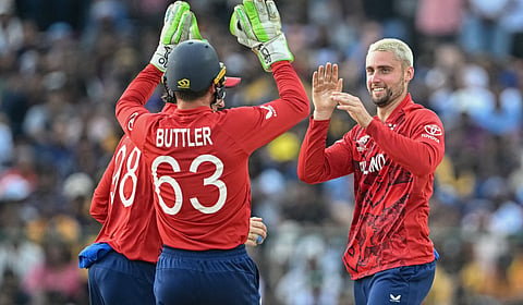 T20 WC 2026 சூப்பர் 8: இங்கிலாந்தின் சுழலில் இலங்கை அணி வீழ்ந்தது எப்படி?