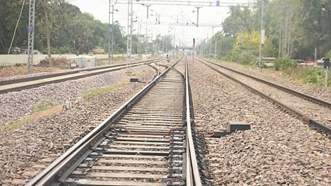 மெட்ரோ நகரங்களை இணைக்க 5, 6-வது ரயில் பாதைகள் அமைக்க முடிவு
