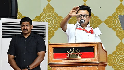 ஓபிஎஸ் ஆதரவாளர்கள் திமுக இணைப்பு விழாவில் பேசிய முதல்வர் ஸ்டாலின் | படம்: எஸ்.கிருஷ்ணமூர்த்தி