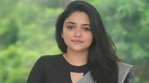 ஆதிரா