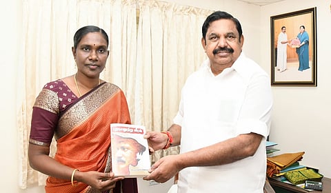 அதிமுகவில் இணைந்தார் காளியம்மாள் - பழனிசாமி முன்னிலையில் ஐக்கியம்!