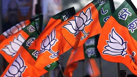 அசாம் வளர்ச்சியை சுட்டிக்காட்டி மேற்கு வங்கத்தில் வாக்கு சேகரிக்கும் பாஜக