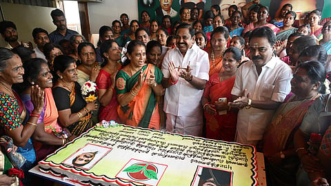 அதிமுக வேட்பாளர்கள் 17 பேர் அறிவிப்பு: 3-ம் கட்ட பட்டியல் வெளியீடு