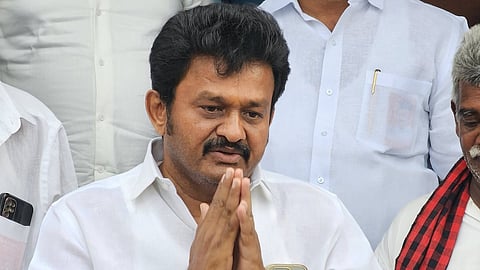 தேர்தல் விதிமீறல்: இந்திய கம்யூனிஸ்ட் எம்எல்ஏ மீது வழக்கு