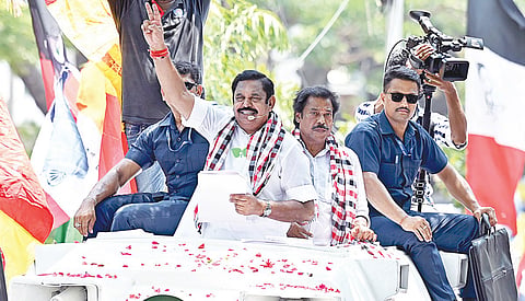அதிமுக வேட்பாளர் விருகை ரவியை ஆதரித்து பிரச்சாரம் செய்த பொதுச் செயலாளர் பழனிசாமி.