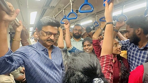 மெட்ரோ ரயிலில் ஸ்டாலின் பயணம்: திட்டம் கடந்து வந்த பாதையை நினைவுகூர்ந்து நெகிழ்ச்சி